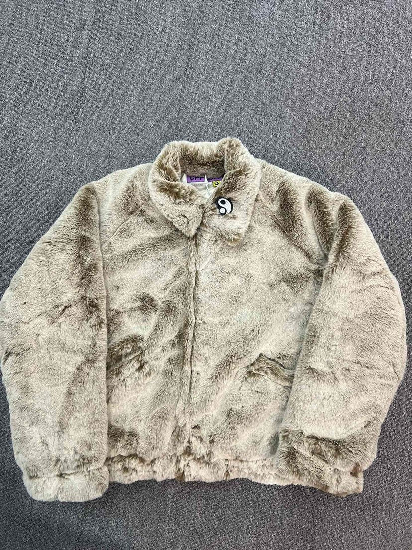 Jacket with a spotted leopard print suede jacket