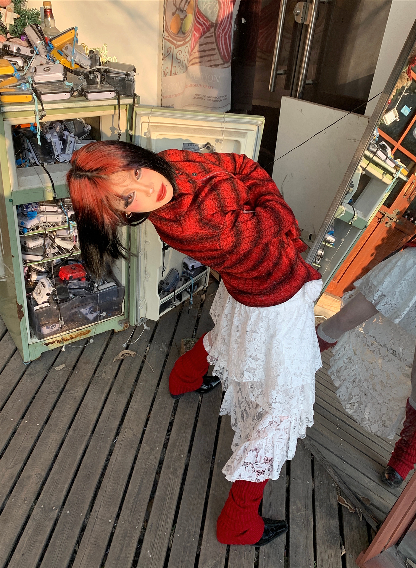 Spot. SexySmell Black Red Punk Grr is naturally comfortable Pick up the guitar and enter the world of folk!